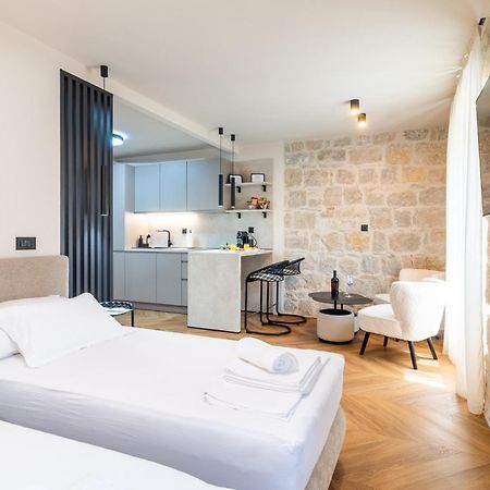 Apartment Centre In Stone House Σπλιτ Εξωτερικό φωτογραφία