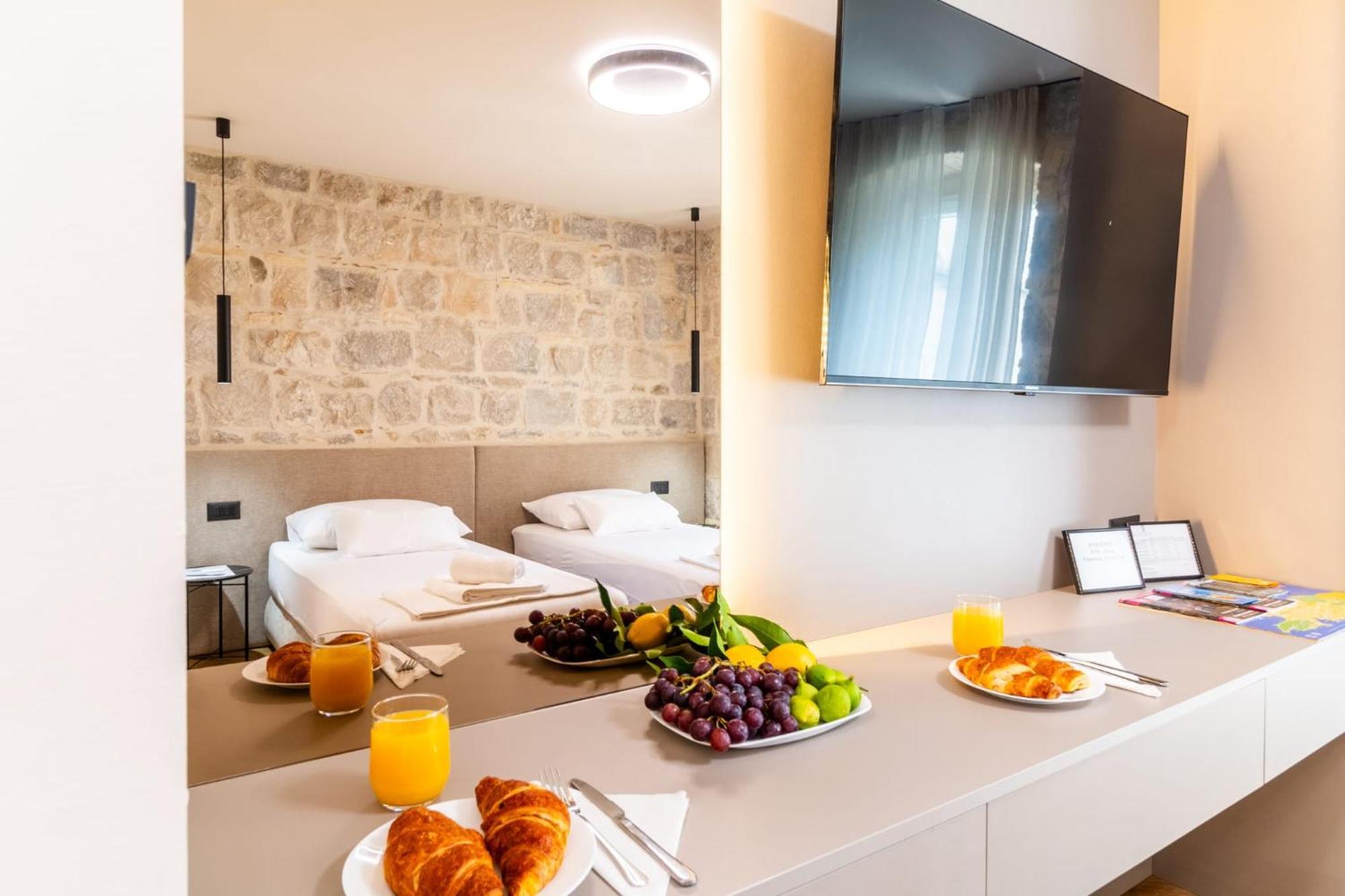 Apartment Centre In Stone House Σπλιτ Εξωτερικό φωτογραφία